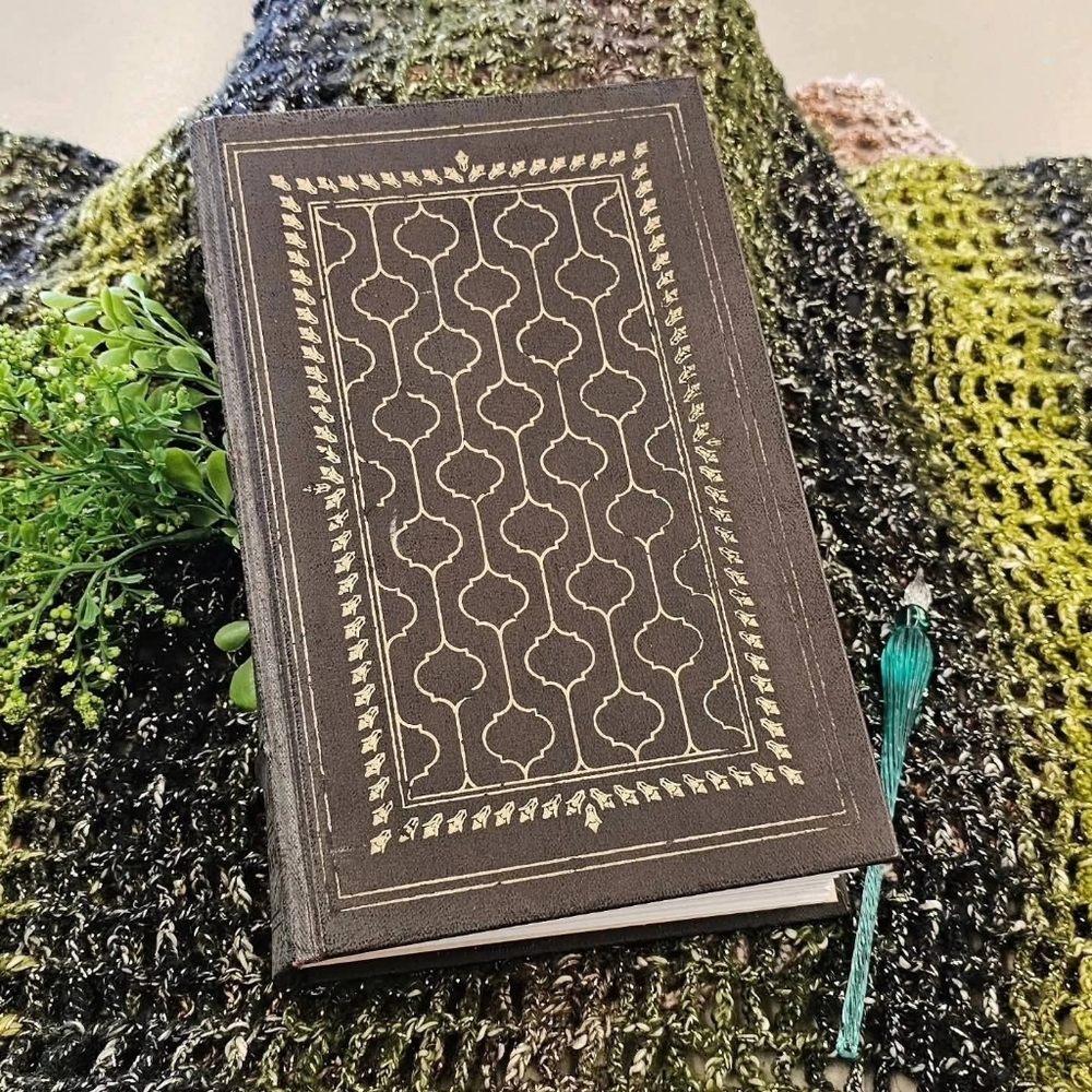 HANDMADE JOURNAL Embellished Brown Hardcover with Gold Pattern